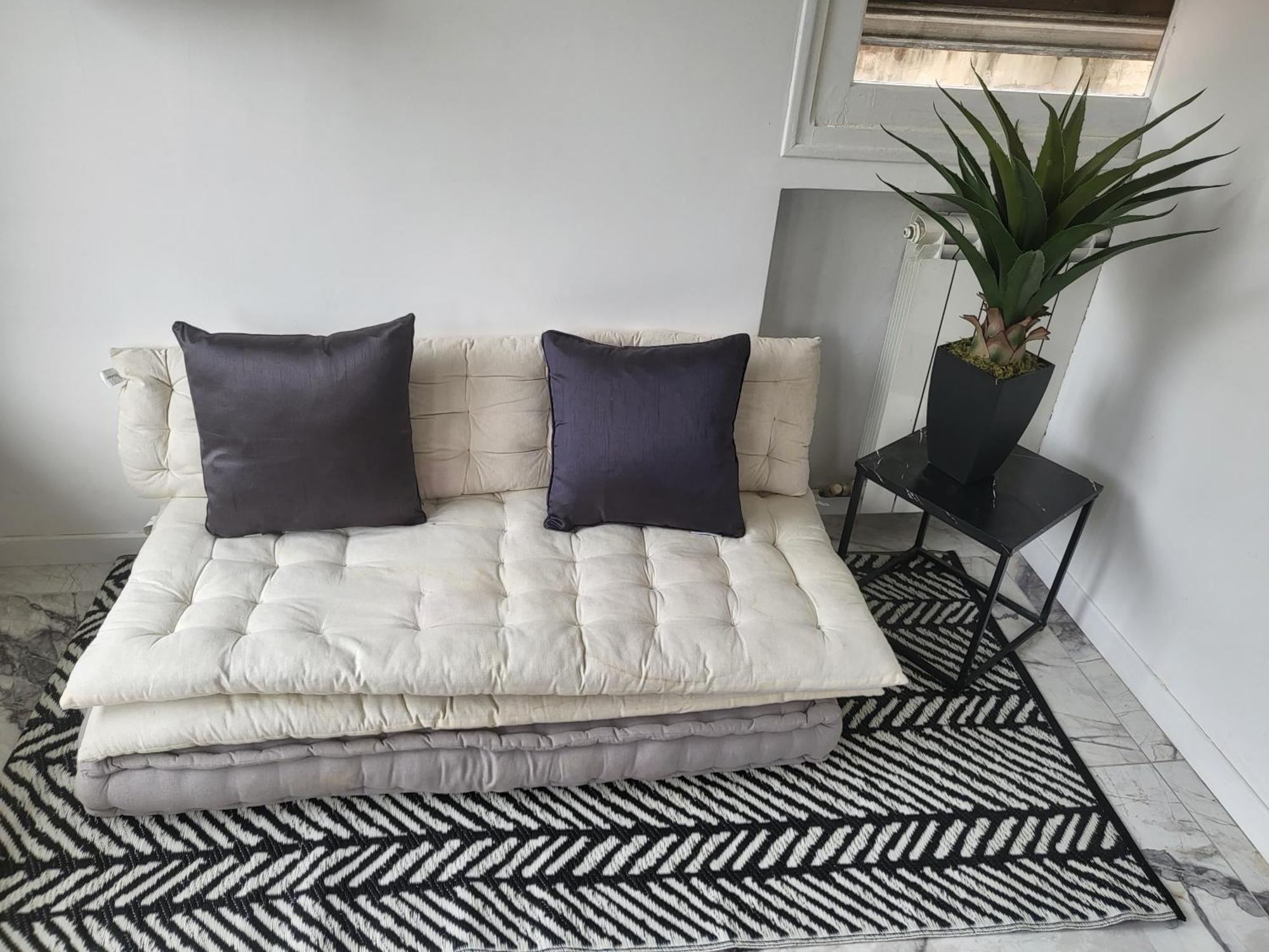 Apartment T2 Neuf Centre Raphael Avec Terrasse Et Parking Gratuit, Kit Linge Et Serviettes Offerts ,pres De La Et Commerces! Saint-Raphael (Var)