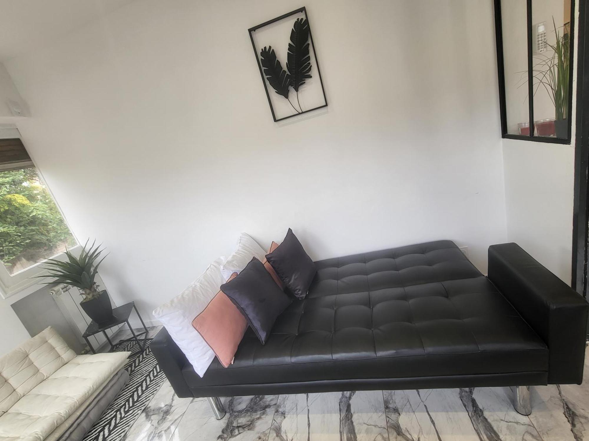T2 Neuf Centre Raphael Avec Terrasse Et Parking Gratuit, Kit Linge Et Serviettes Offerts ,pres De La Et Commerces! Apartment Saint-Raphael (Var)