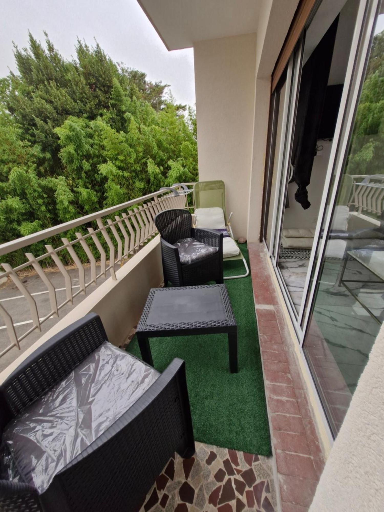 Apartment T2 Neuf Centre Raphael Avec Terrasse Et Parking Gratuit, Kit Linge Et Serviettes Offerts ,pres De La Et Commerces! *